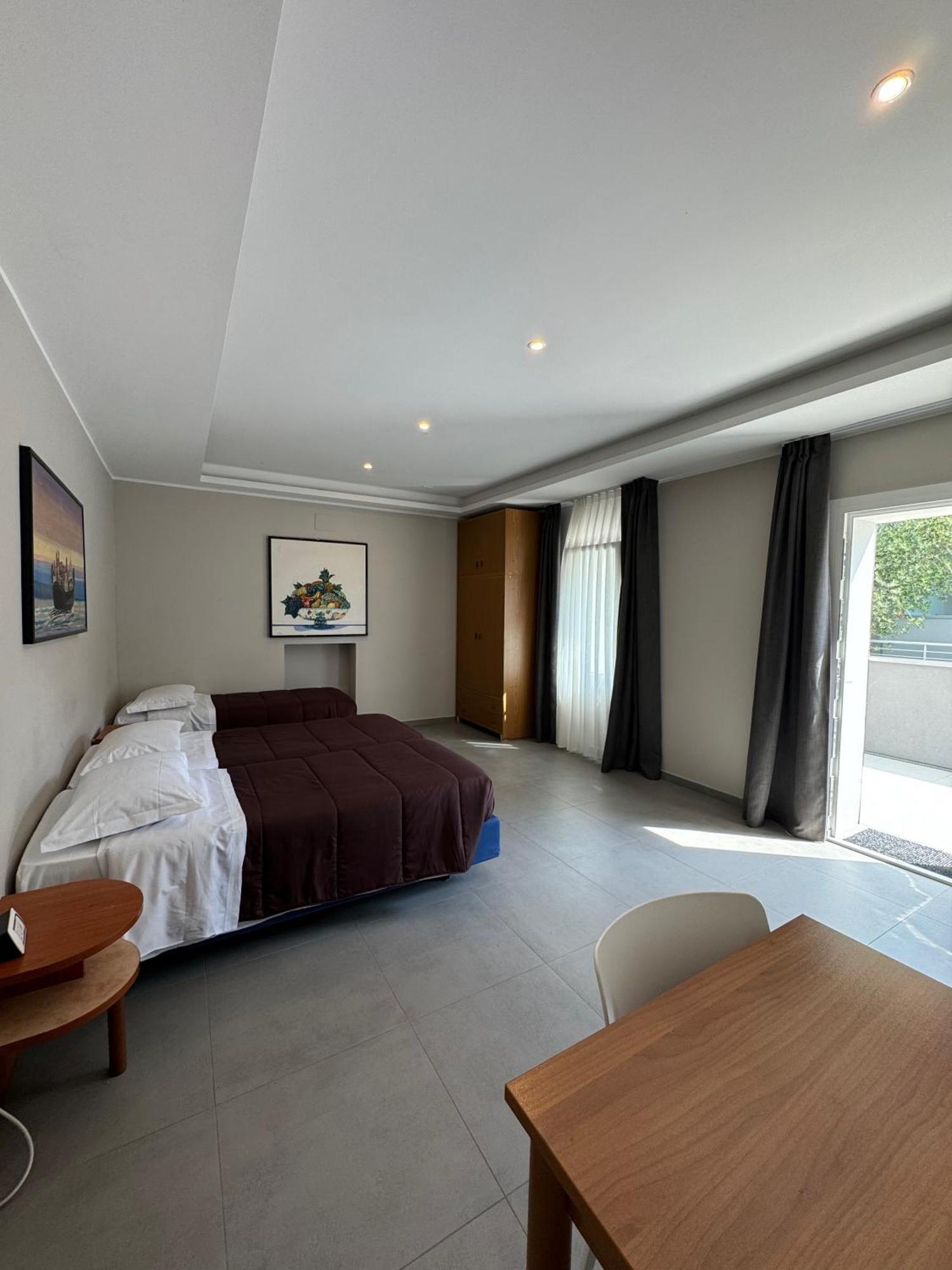 Residence Cervia Exteriör bild